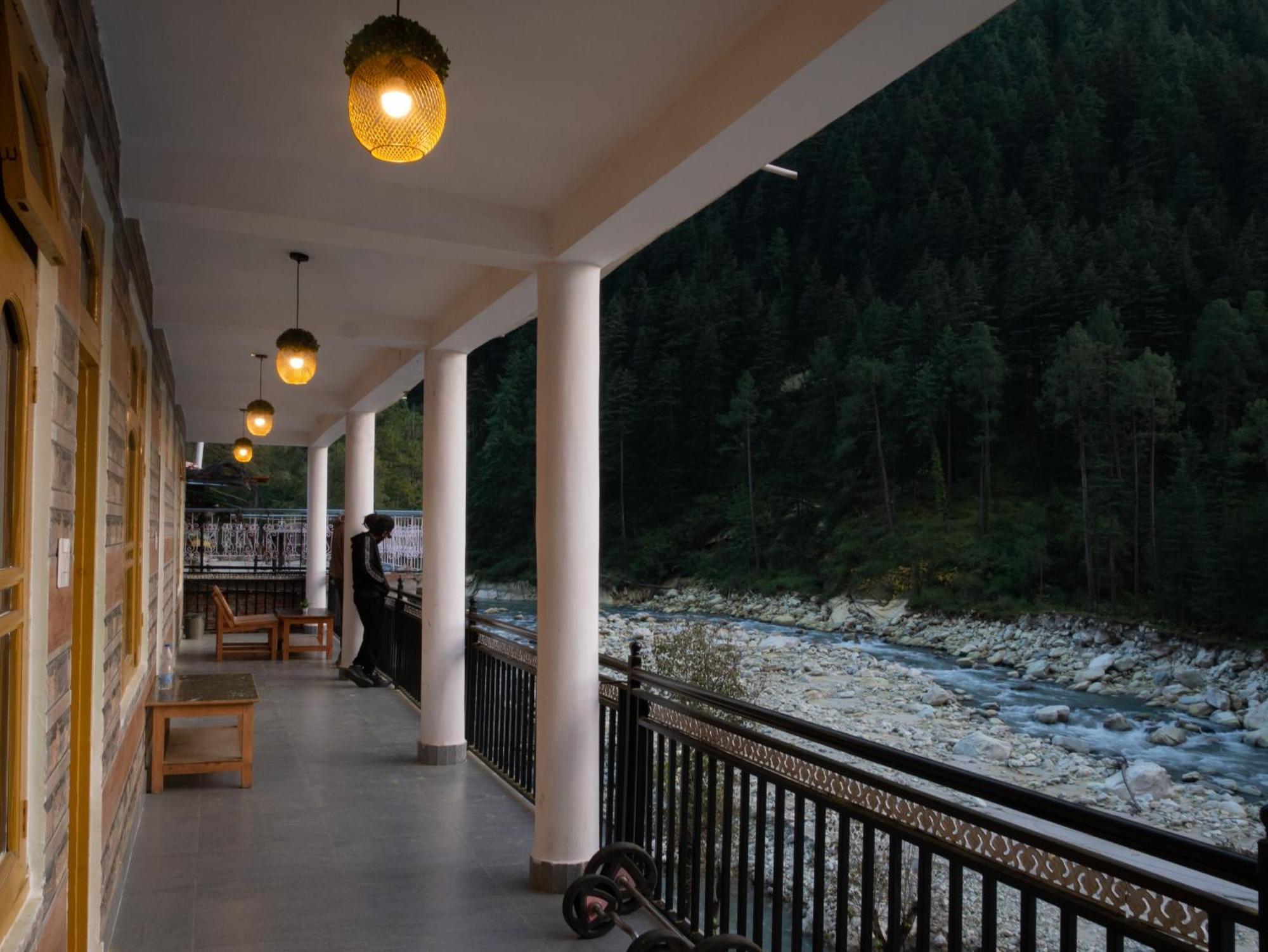 Wabi Sabi Riverside Hostel 卡索尔 外观 照片